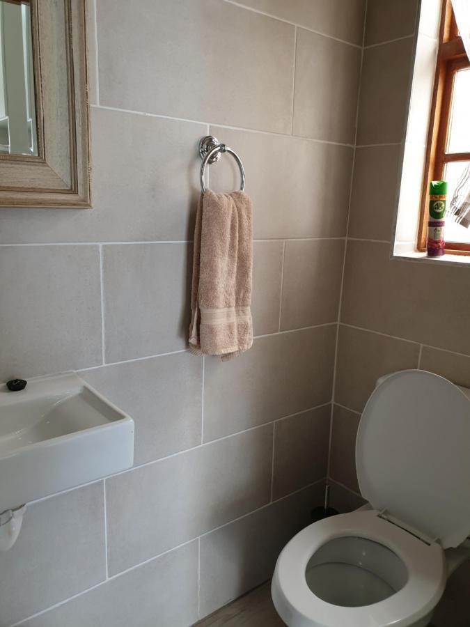 Pongola Road Self Catering Accommodation Uitenhage Kültér fotó