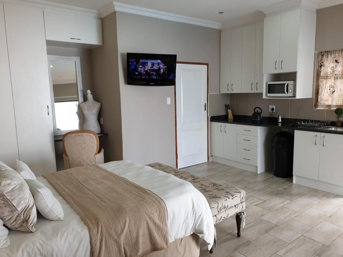 Pongola Road Self Catering Accommodation Uitenhage Kültér fotó