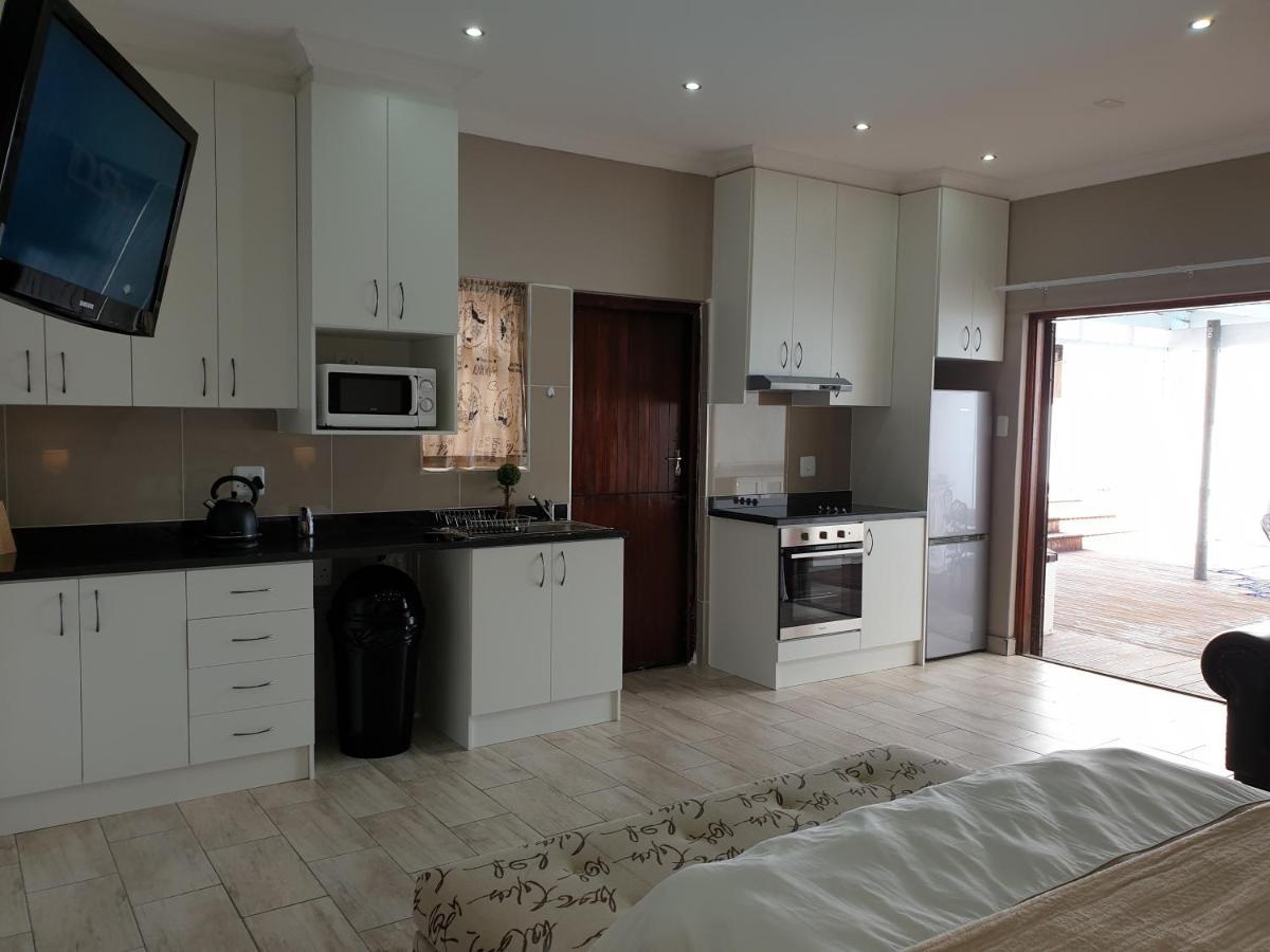 Pongola Road Self Catering Accommodation Uitenhage Kültér fotó