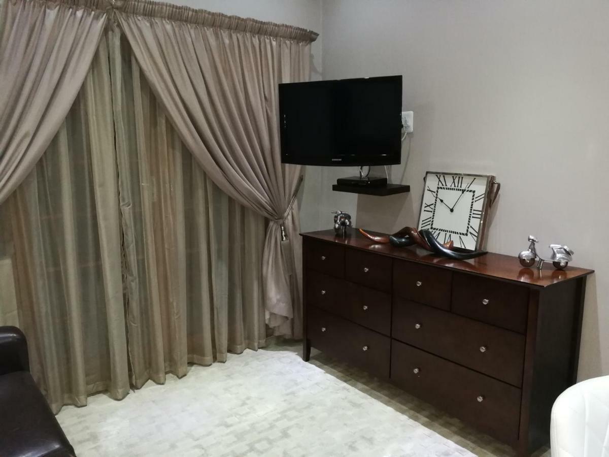 Pongola Road Self Catering Accommodation Uitenhage Kültér fotó