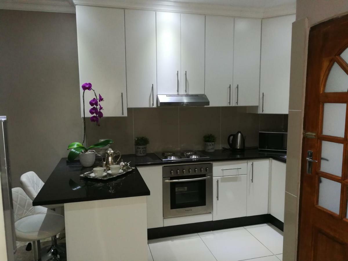 Pongola Road Self Catering Accommodation Uitenhage Kültér fotó