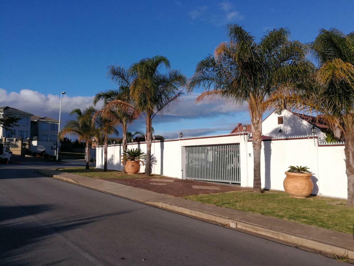 Pongola Road Self Catering Accommodation Uitenhage Kültér fotó