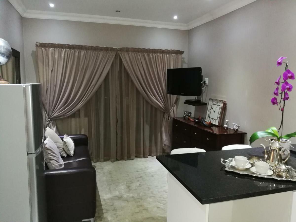 Pongola Road Self Catering Accommodation Uitenhage Kültér fotó